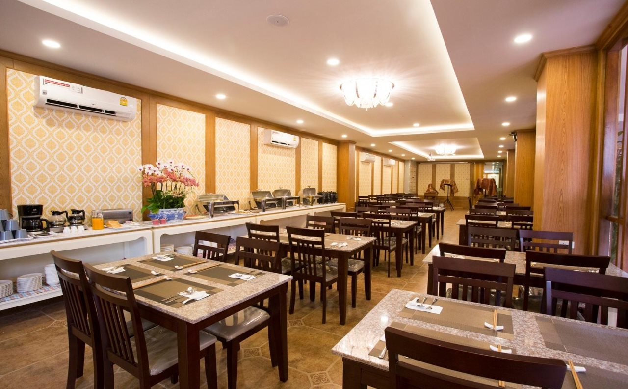 J Place Hotel 5