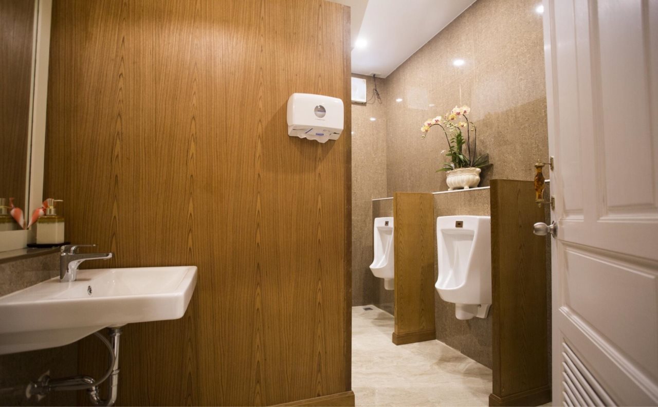 J Place Hotel 6