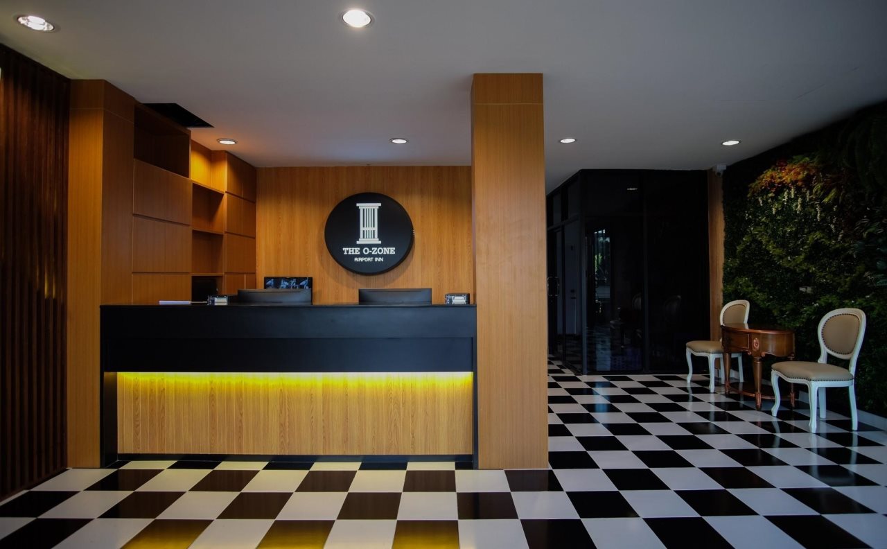 The O-Zone Airport Inn 4
