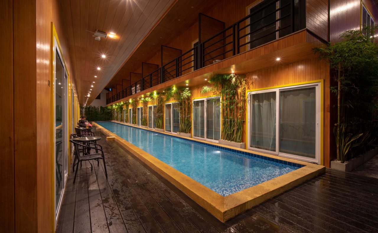 Resort V MRT Huai Kwang 1
