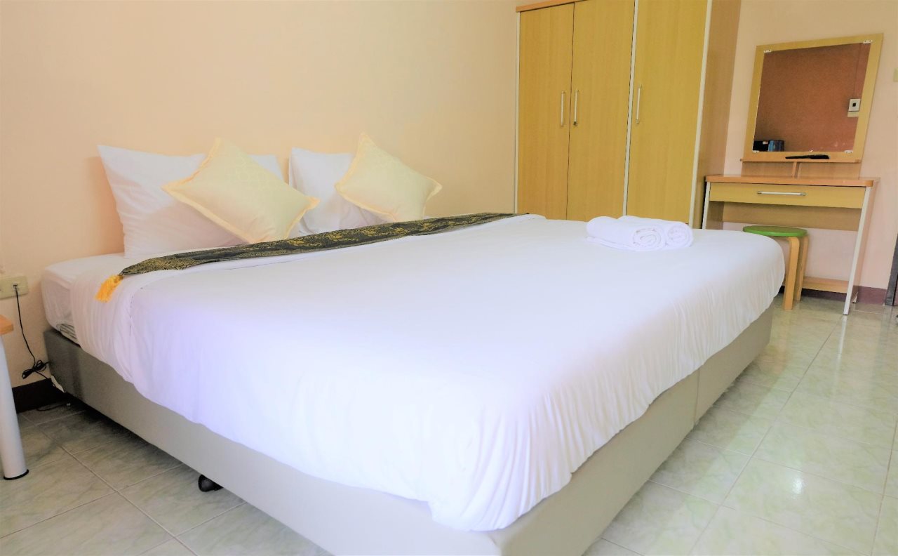 Goody Hotel 13