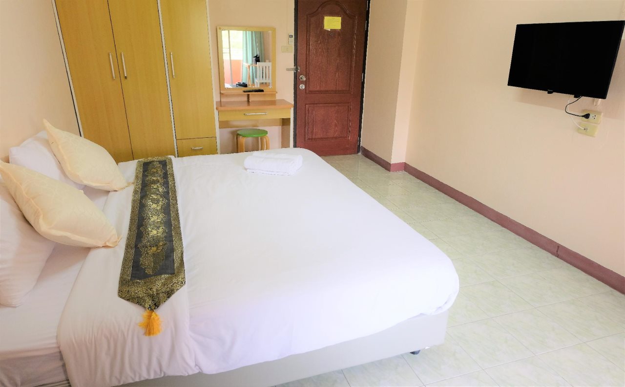 Goody Hotel 18
