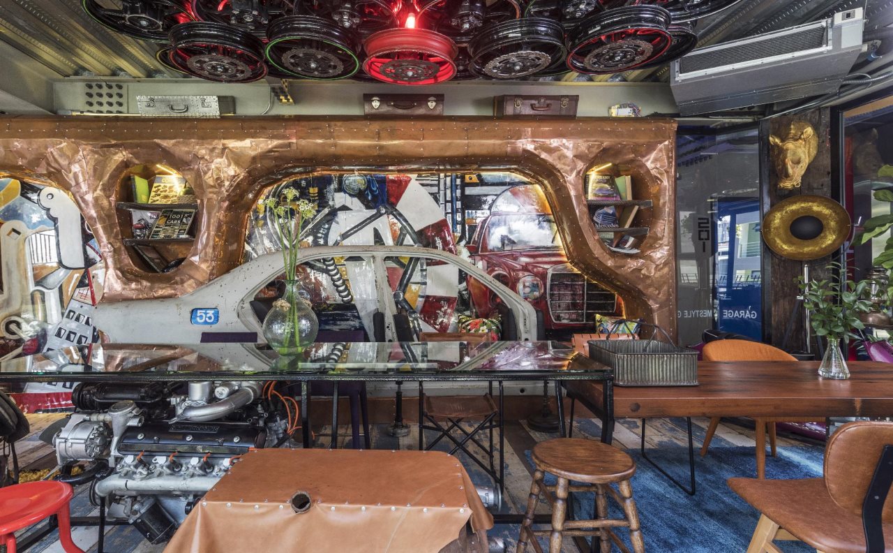 Mestyle Garage Hotel 17