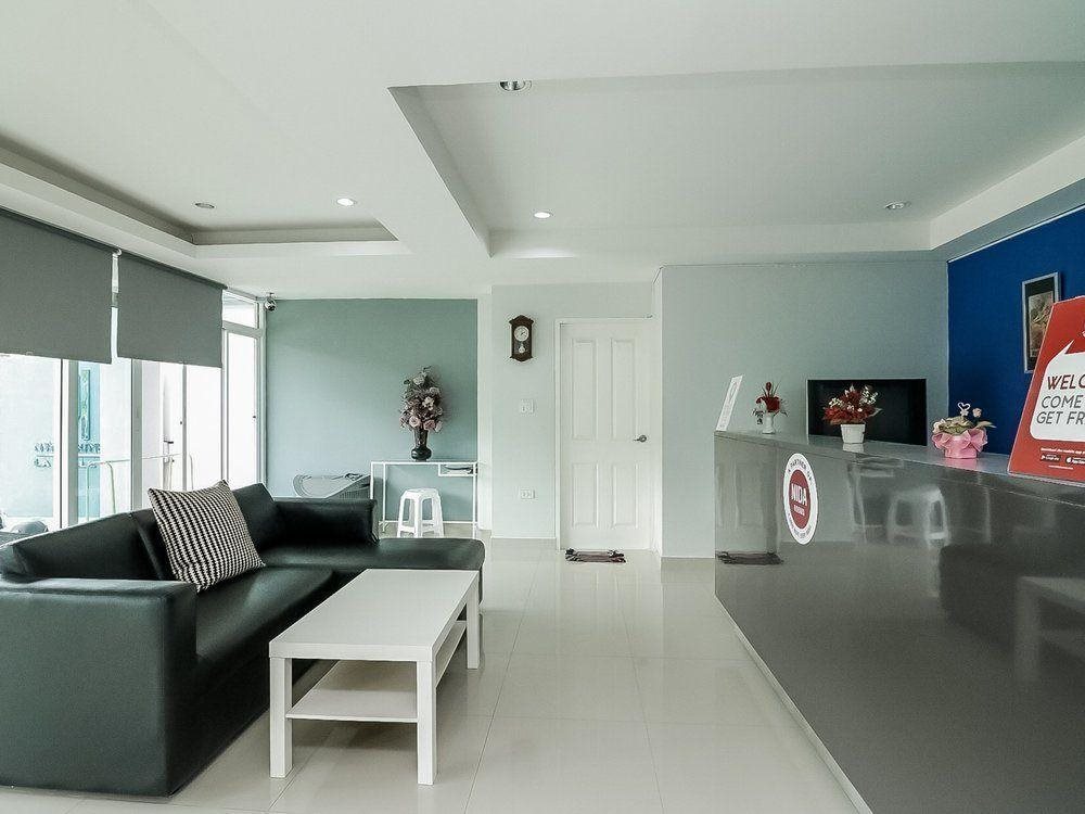 NW Apartment 13