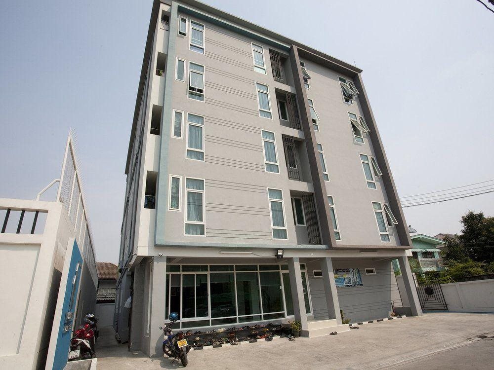 NW Apartment 23