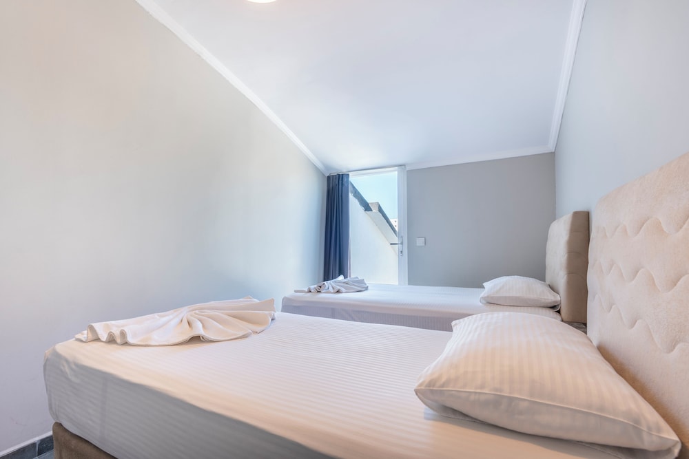 Lara Beach Homes 15