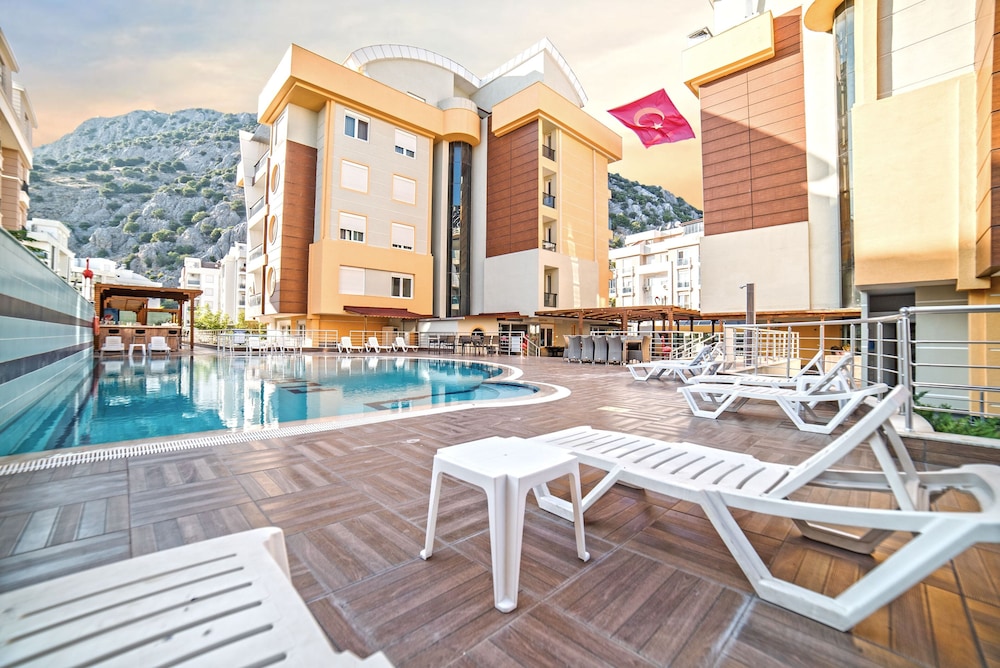 Flamingo Residence 20