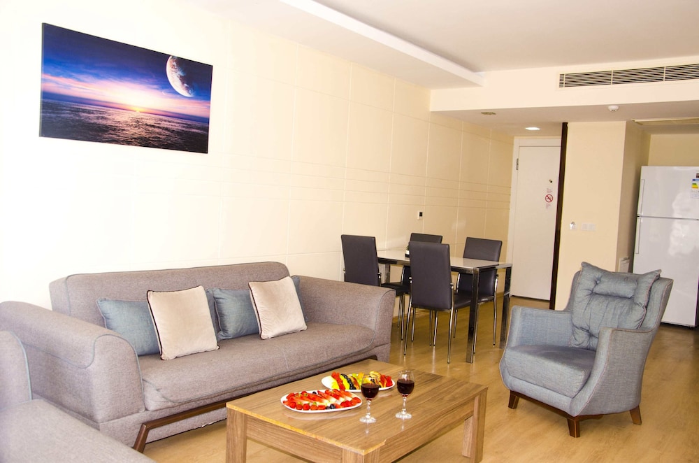 Flamingo Residence 14