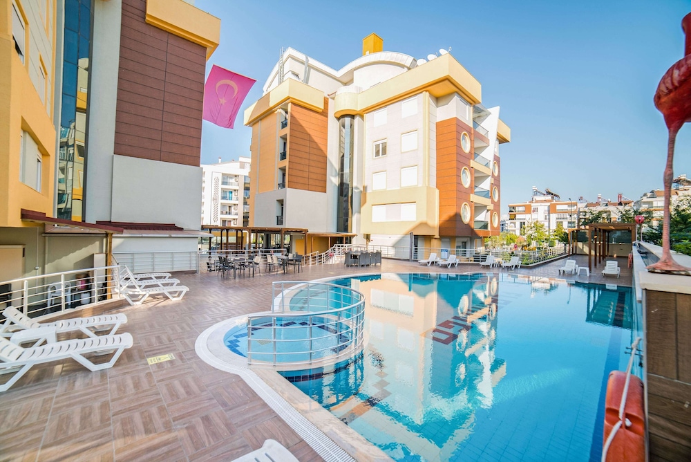 Flamingo Residence 21