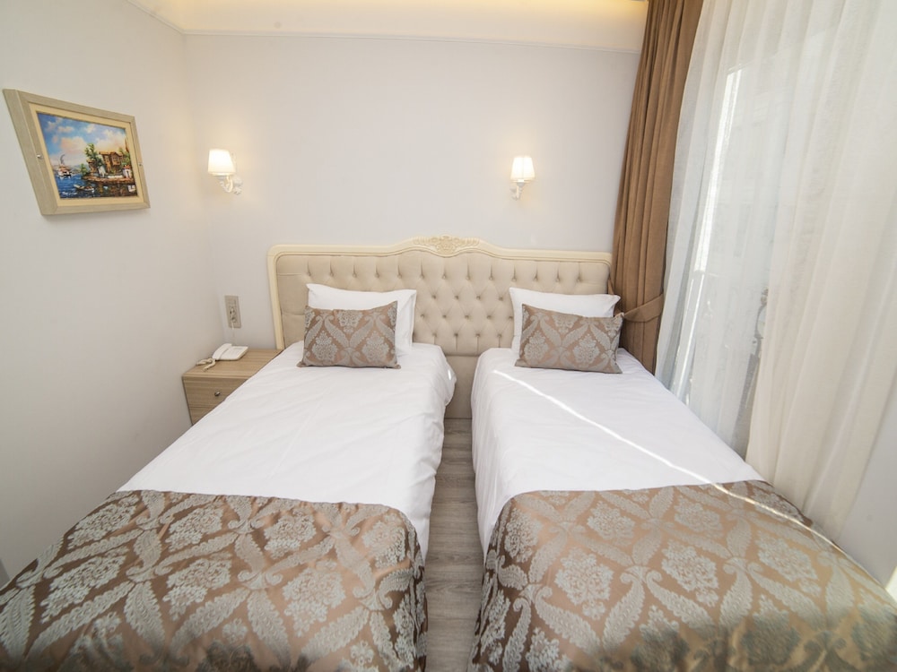 HHK Hotel Downtown 11