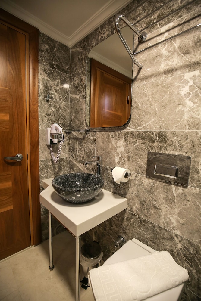 Artika Hotel 21
