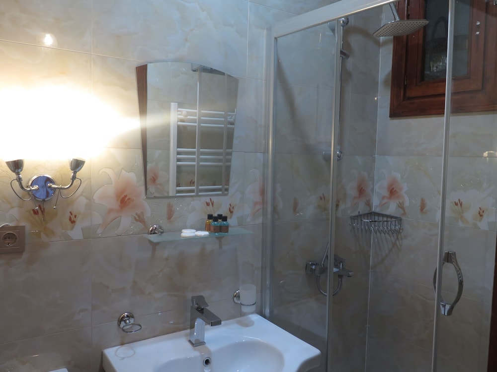 Nuray Hotel 15