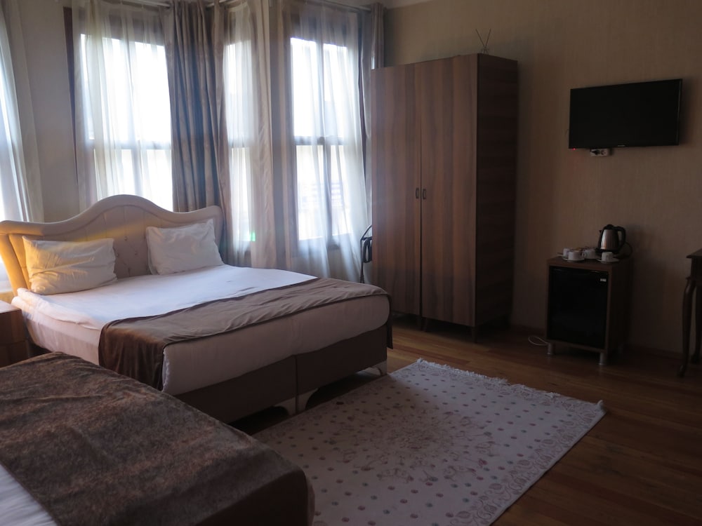 Nuray Hotel 10