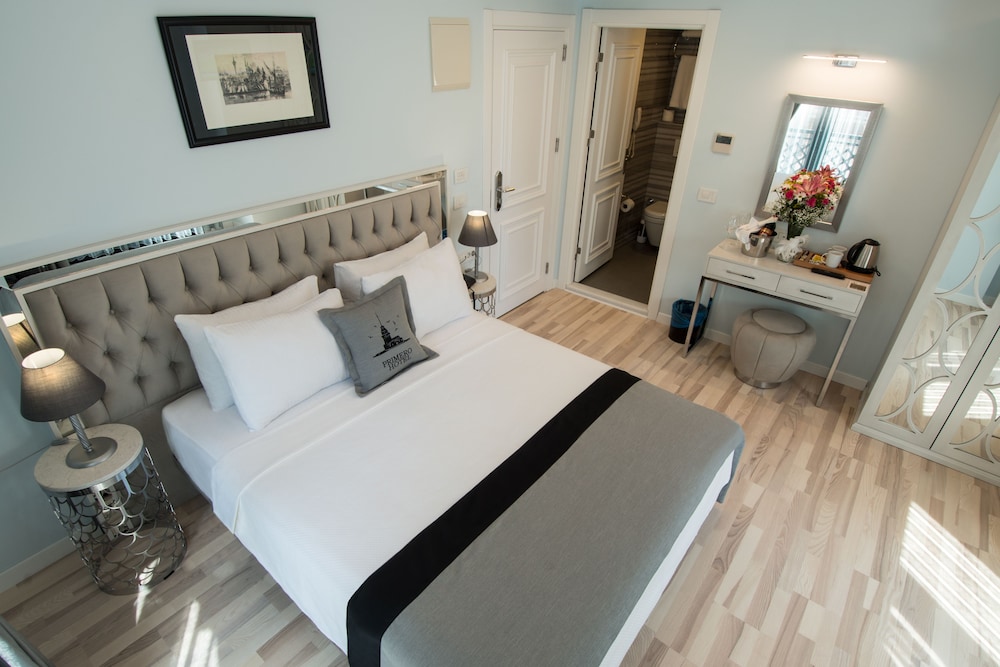 Primero Hotel 10
