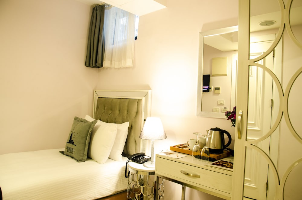 Primero Hotel 21