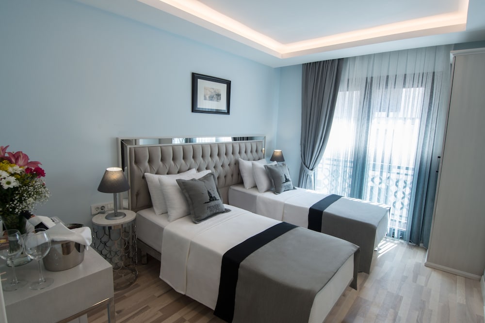 Primero Hotel 6