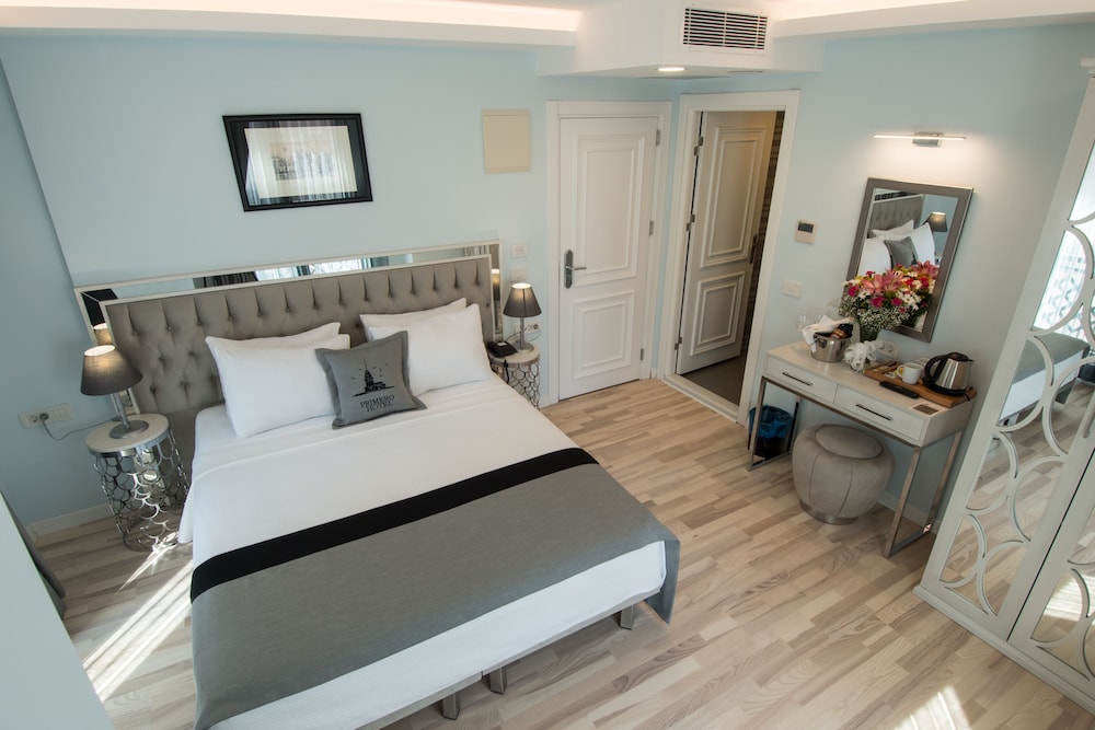 Primero Hotel 9