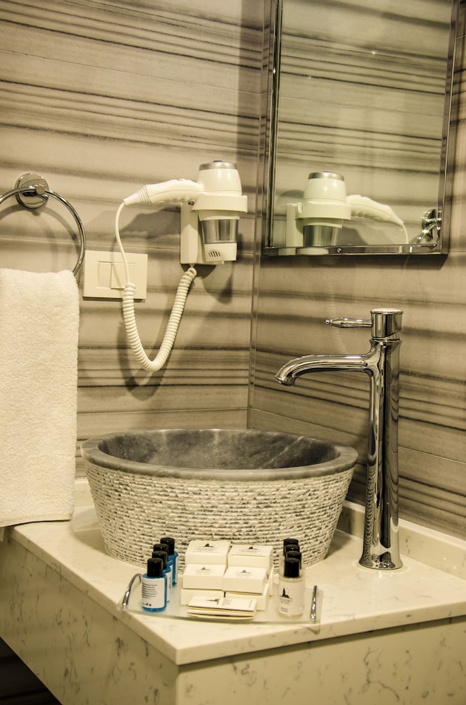Primero Hotel 19