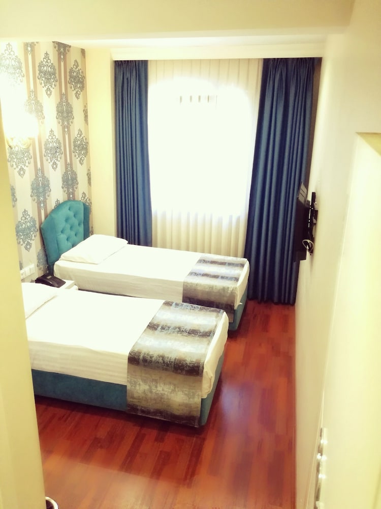 My Boutique Hotel 13