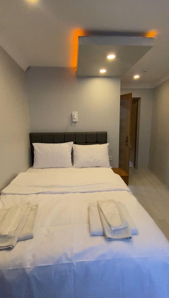 Riverland Suites & Apart Hotel 6