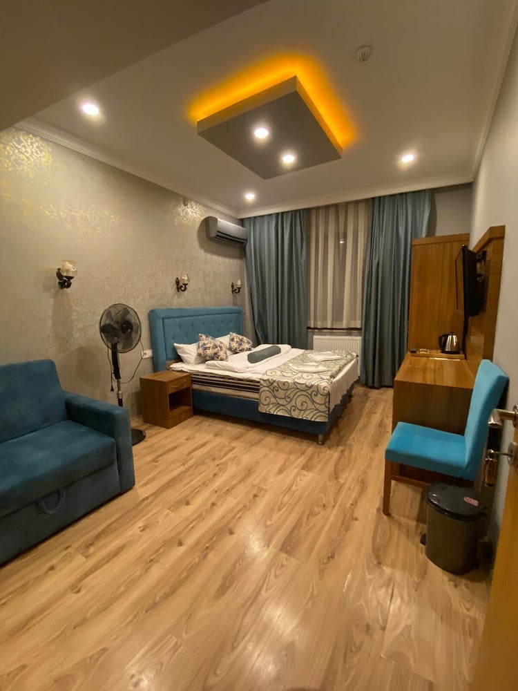 Riverland Suites & Apart Hotel 10