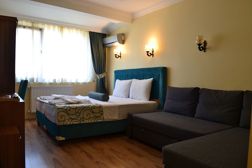 Riverland Suites & Apart Hotel 1