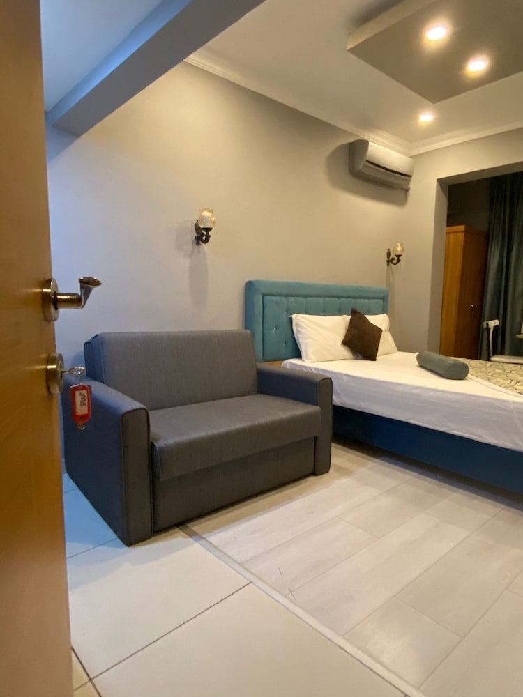 Riverland Suites & Apart Hotel 12