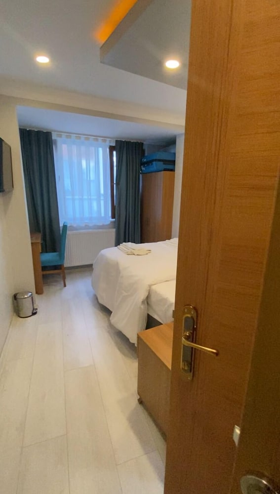 Riverland Suites & Apart Hotel 7