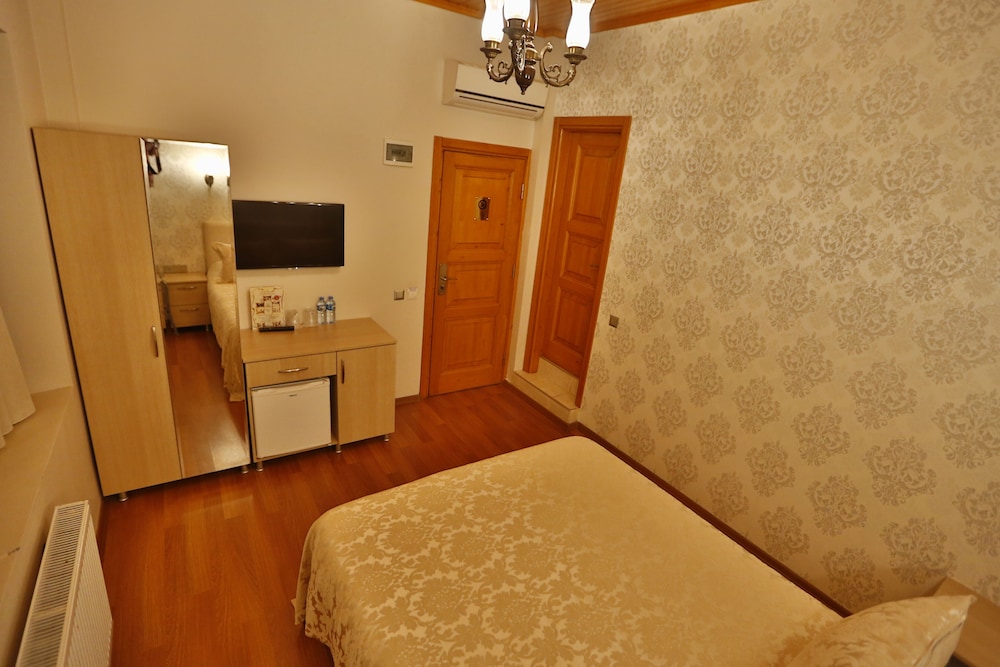 Mimoza Butik Otel Buyukada 11
