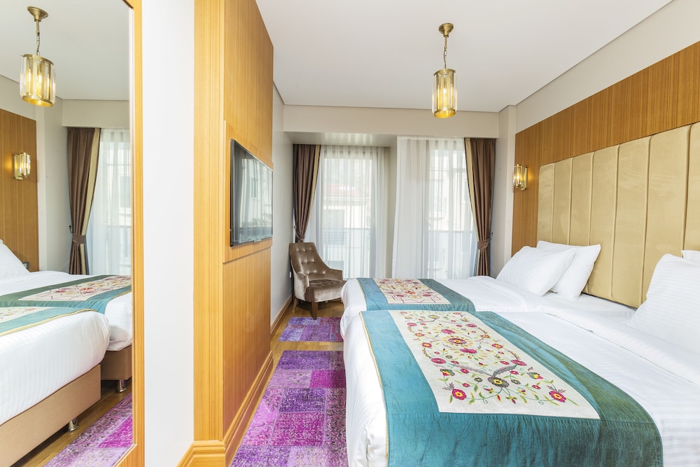 Obelisk Hotel & Suites 15