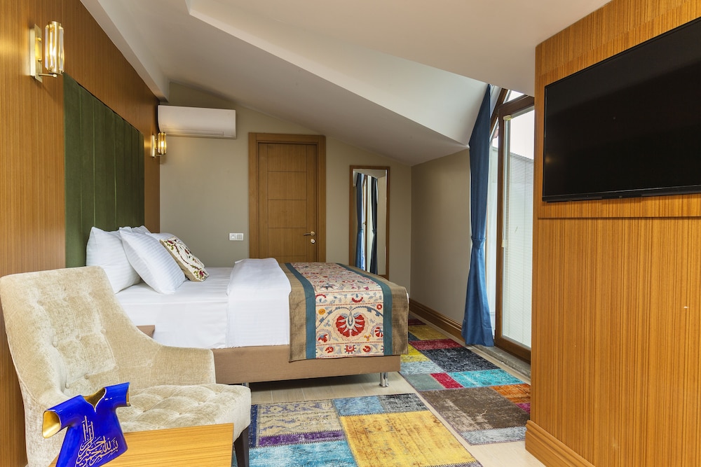 Obelisk Hotel & Suites 7