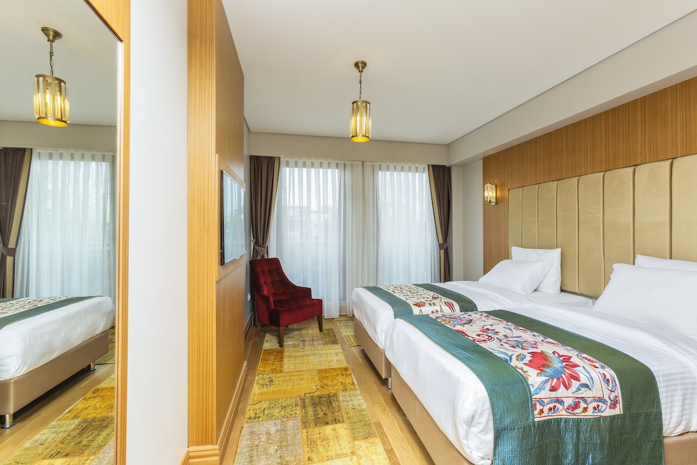 Obelisk Hotel & Suites 23