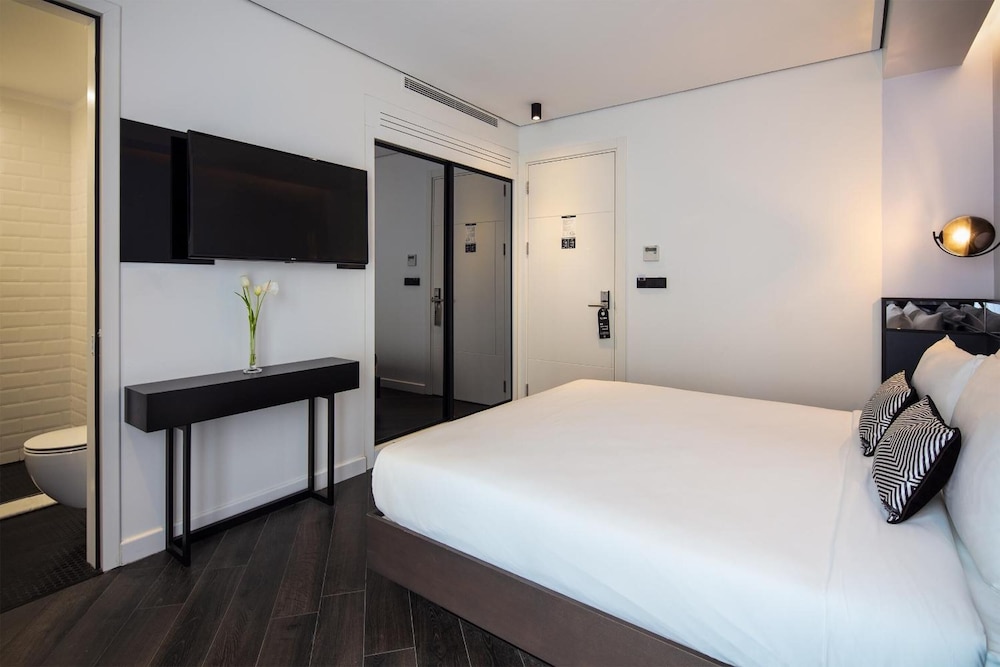 The Westist Hotel 15
