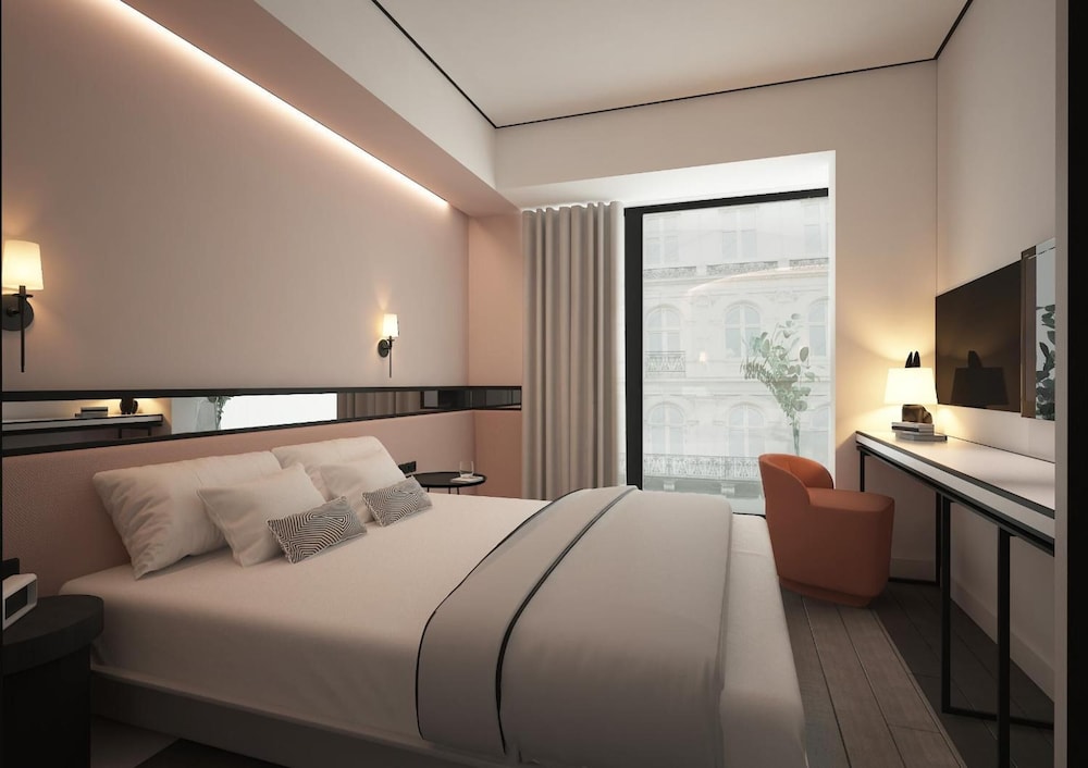 The Westist Hotel 13