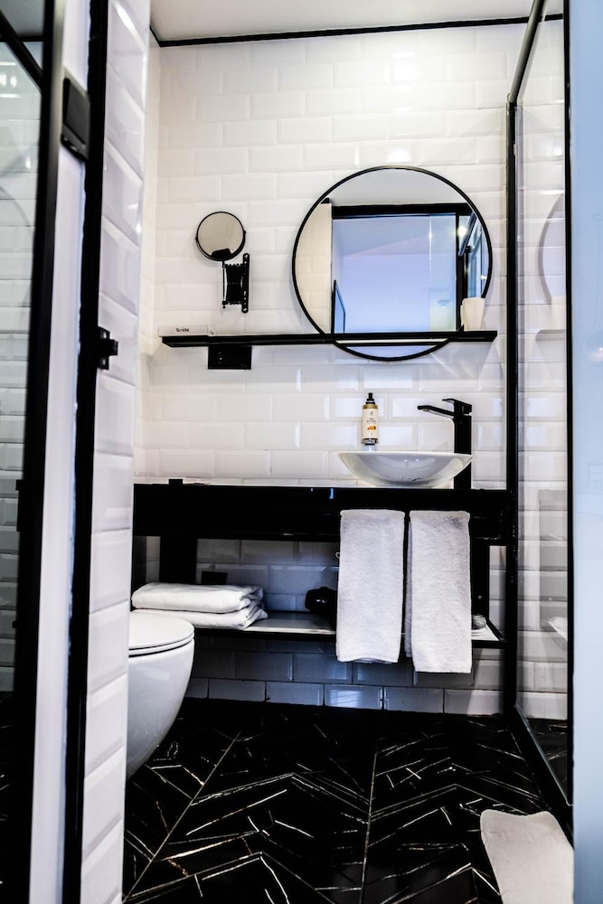The Westist Hotel 22