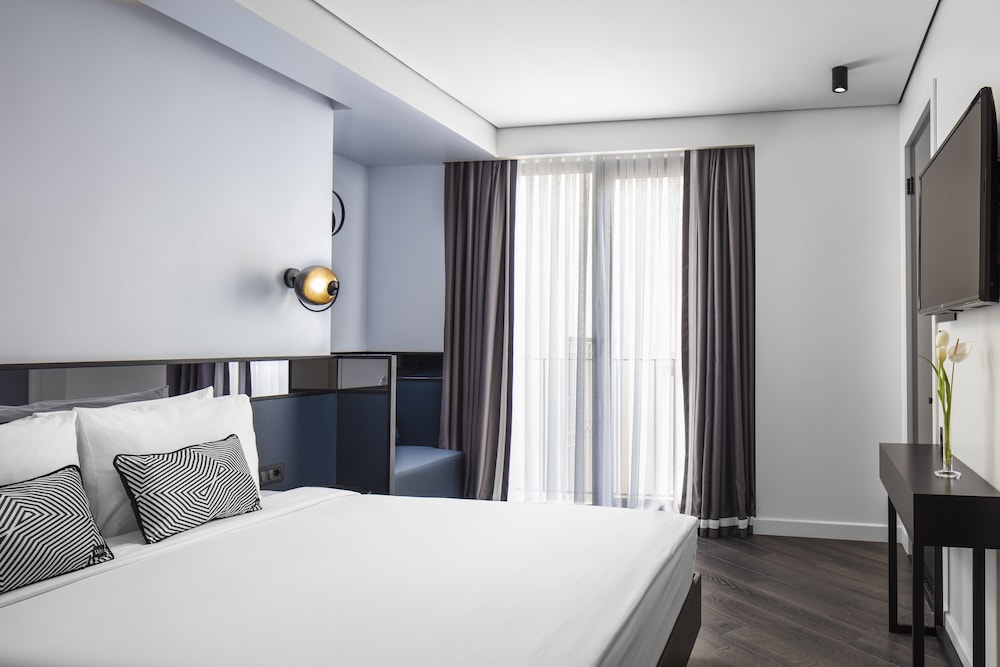 The Westist Hotel 7