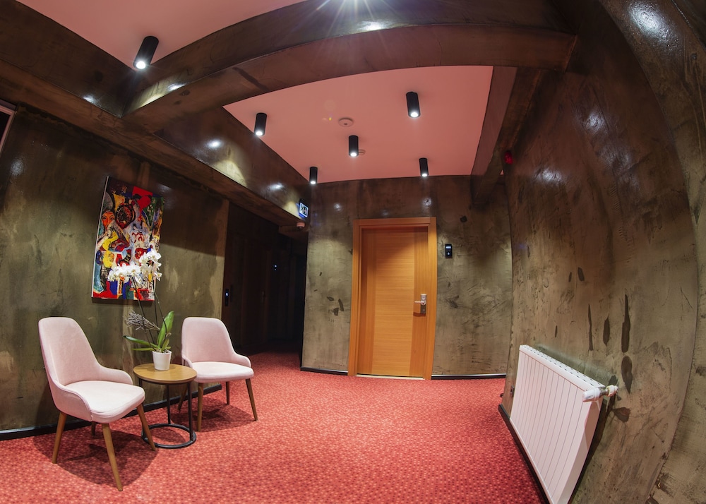 Meydan Besiktas Otel 24