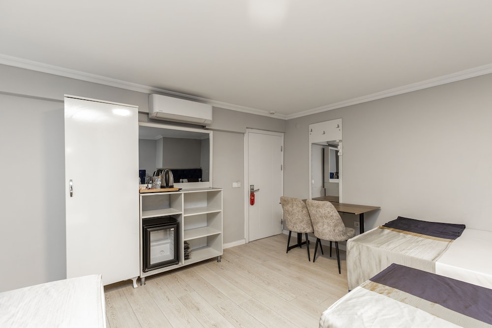 Sirkeci Family Hotel 8
