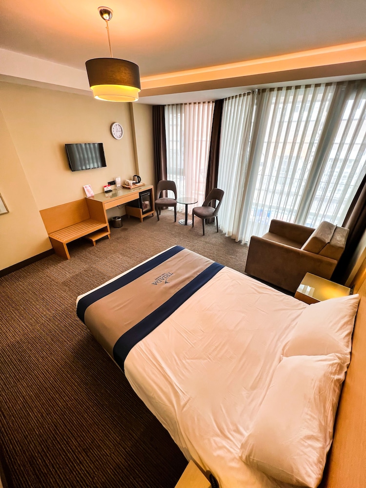 Triada Hotel Karakoy 23