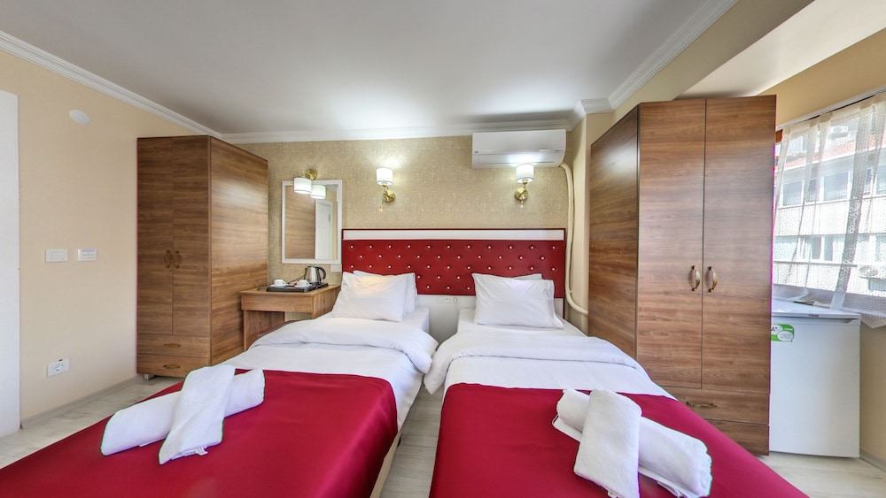 Cihangir Palace Hotel 11