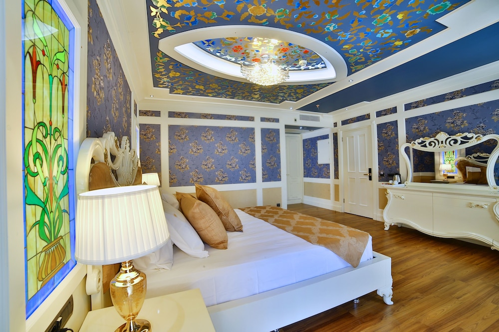 Seven Hills Palace Hotel 2
