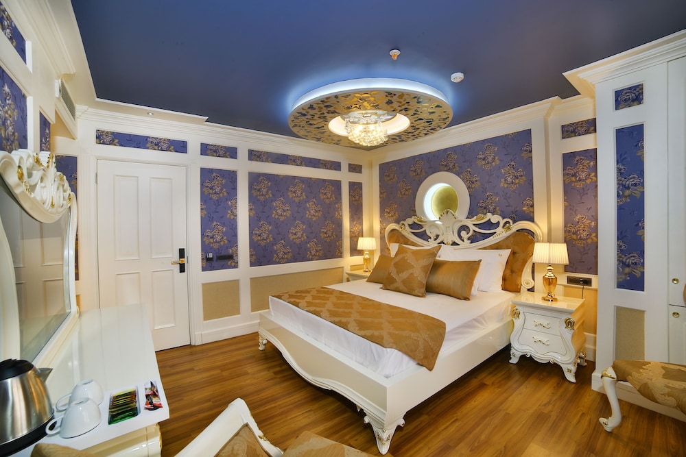 Seven Hills Palace Hotel 10