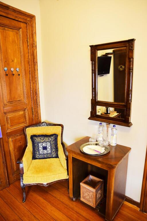 Ottoman Suites by Sera House 10