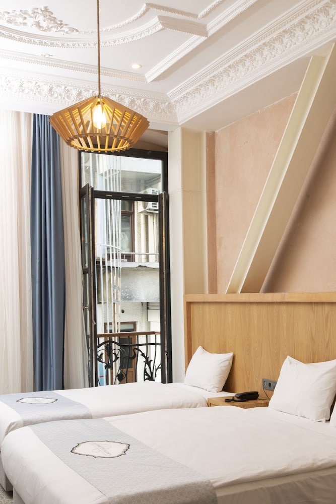 Premist Hotels Taksim 11