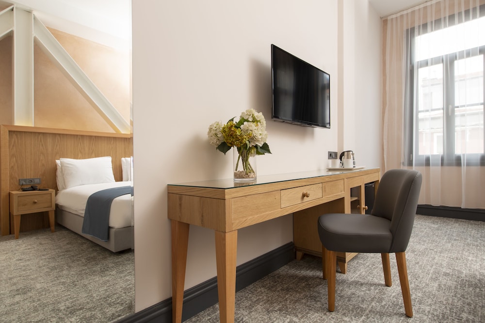 Premist Hotels Taksim 9