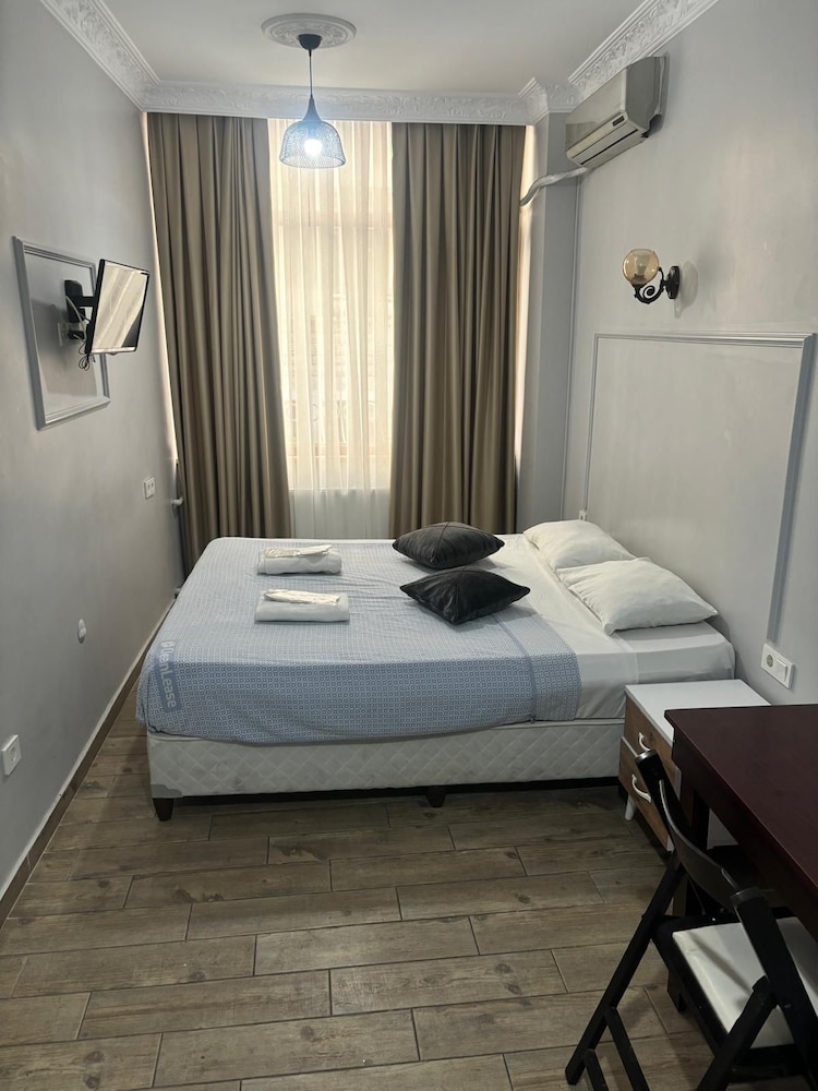 First Suite Taksim 18