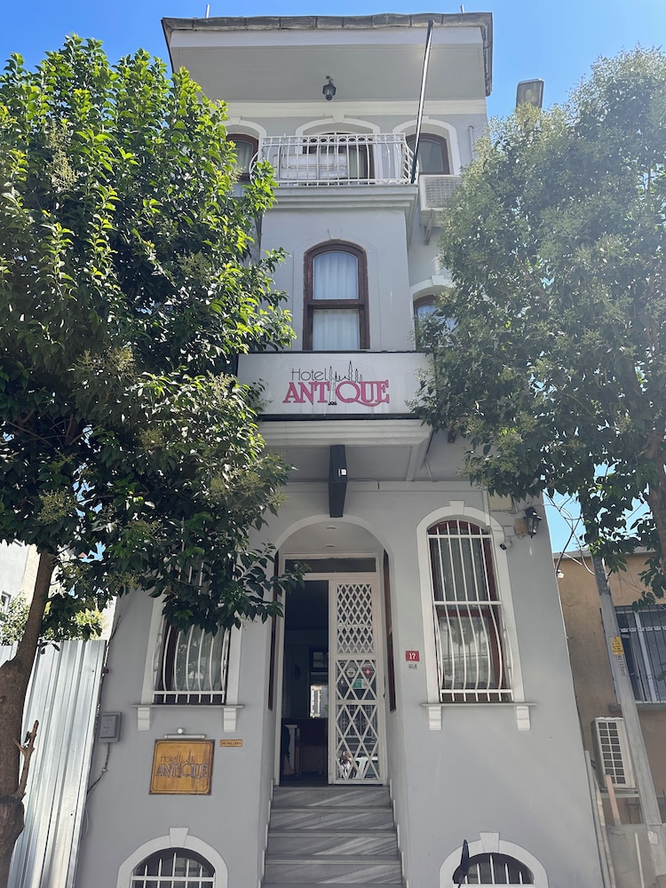 Hotel Antique 1