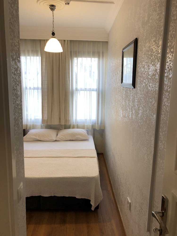 Hotel Antique 11