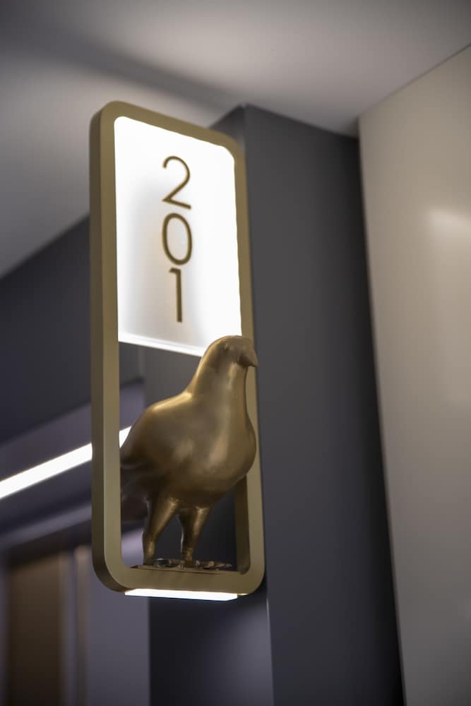 The Wings Hotel 11