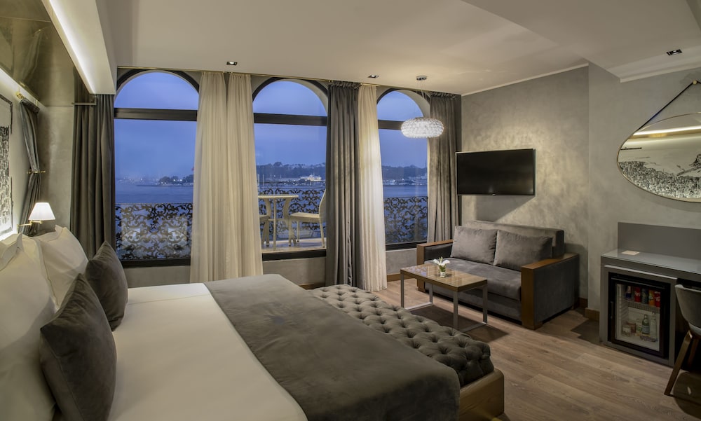 The Wings Hotel 21
